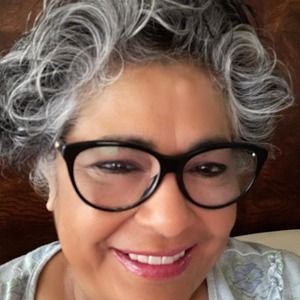 Meet your Posher, Alma